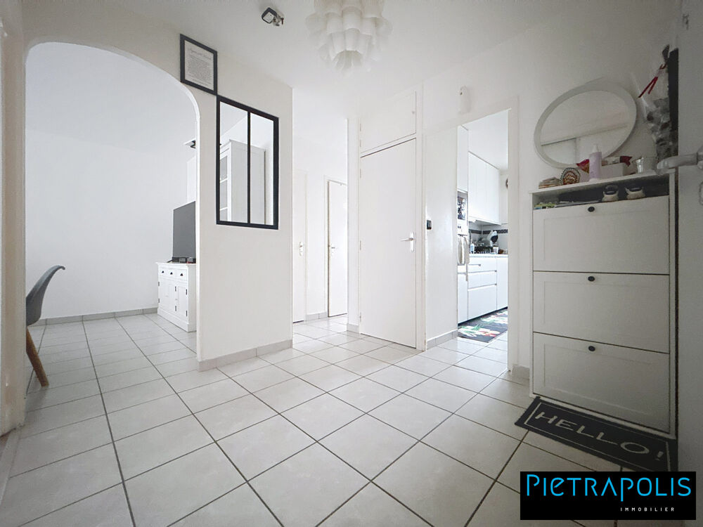 Appartement T4 centre de Vénissieux proche mairie
