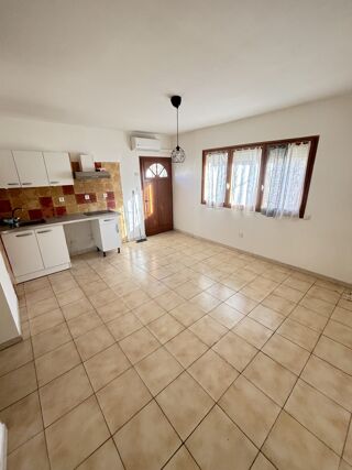  Immeuble � vendre 77 m�