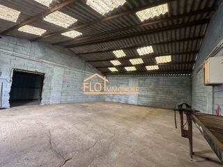  Parking / Garage  vendre 82 m