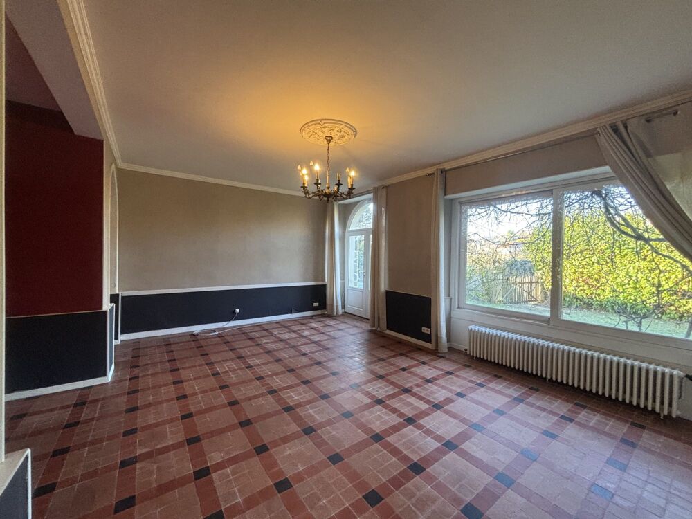 Vaste maison avec beaucoup de charme