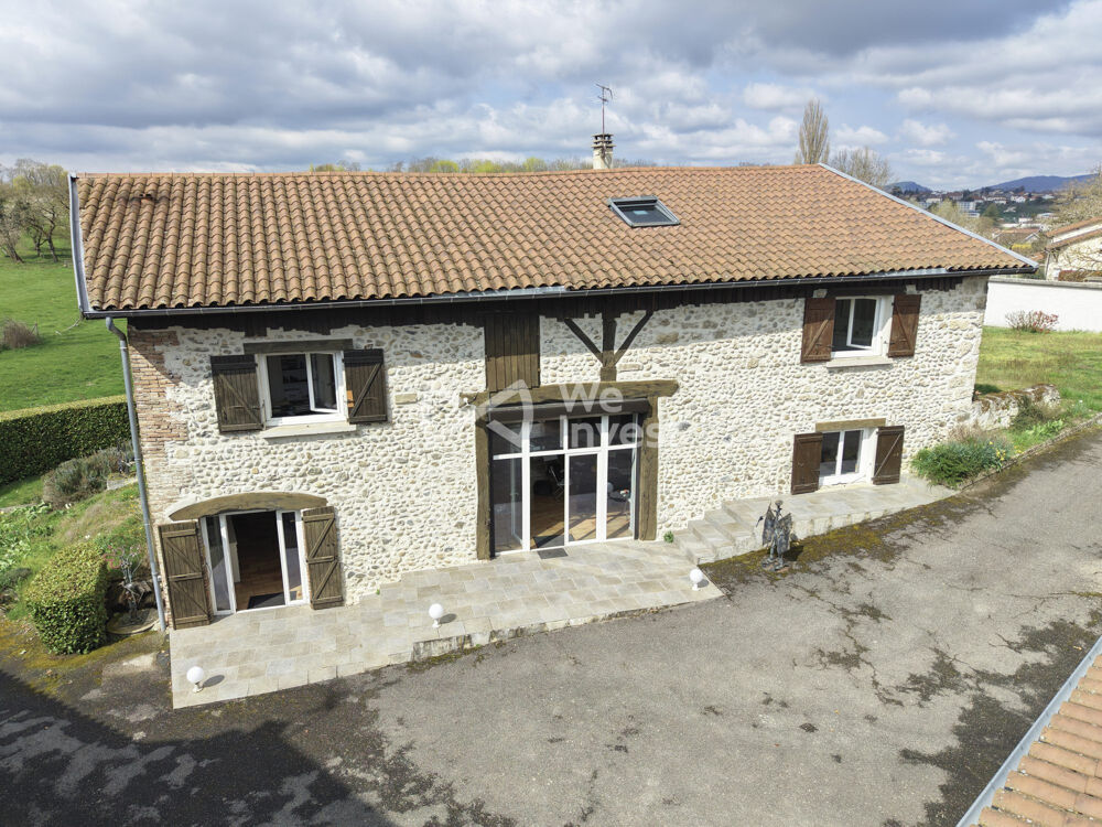 2 Maisons de caractère en pierre  193+138 m²  Terrain 21