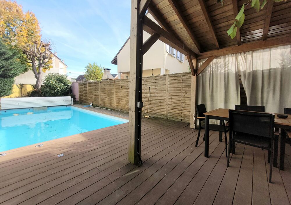 Belle Maison Individuelle avec Piscine Chauffée et Jardin