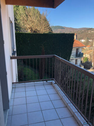  Appartement à louer 3 pièces 65 m²