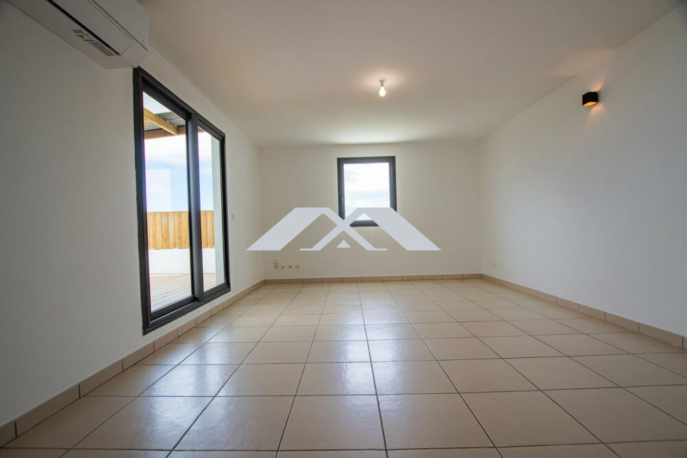 Location Appartement Magnifique Duplex de type F3 dernier étage avec terrasse Vue Me Saint-pierre