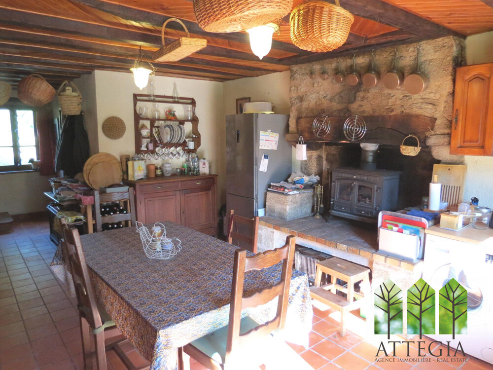 Charmante Maison en Pierre de 3 Chambres avec Jardin, Dépendanc
