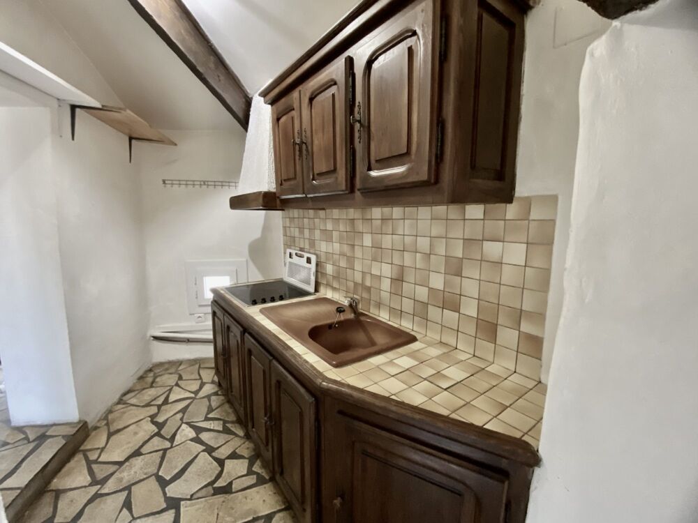 Vente Maison Grande Maison de village avec garage Creissan