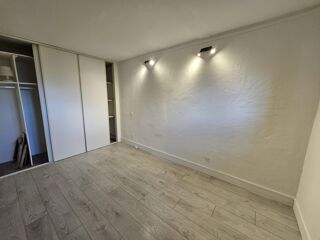  Appartement à louer 2 pièces 33 m²