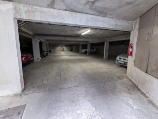  Parking / Garage à louer 12 m²
