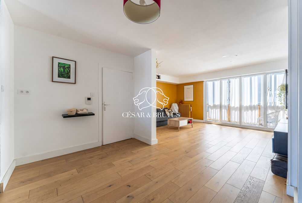 Vente Appartement COEUR GRATTE-CIEL - Lumineux T4 de 102m² avec loggia, parking Villeurbanne