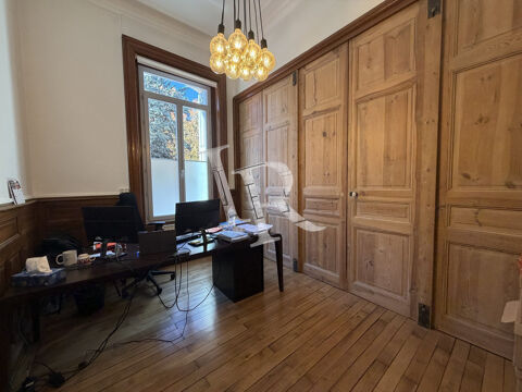 Local professionnel proche Jardin Henri Vinay 535 43000 Le puy-en-velay