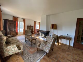  Maison � vendre 15 + pi�ces 220 m�