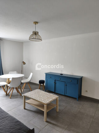  Appartement à louer 1 pièce 32 m²
