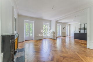  Appartement à vendre 5 pièces 151 m²
