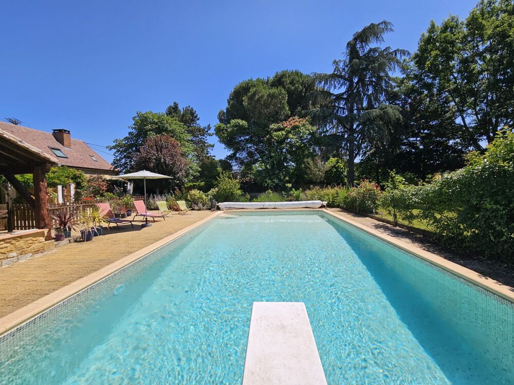 Cette propriété de caractère avec piscine est située à quel