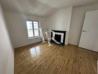  Appartement à louer 4 pièces 102 m²
