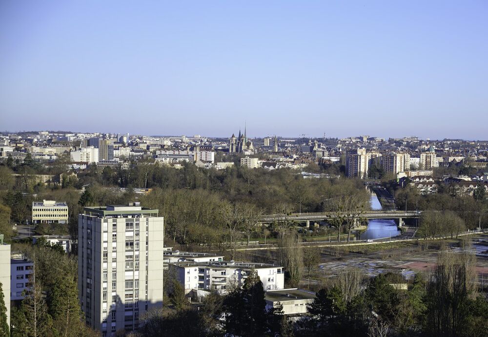 Spacieux appartement avec vue dégagée