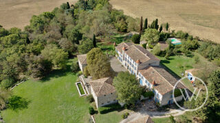  Proprit/chteau  vendre 15 + pices 880 m