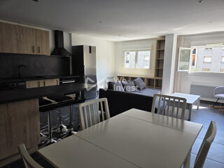 Appartement à louer 3 pièces 64 m²