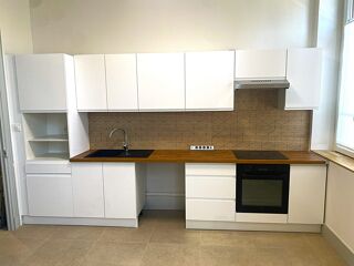  Appartement à louer 4 pièces 94 m²
