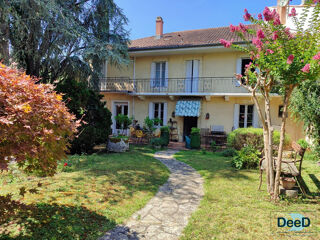  Maison  vendre 9 pices 366 m