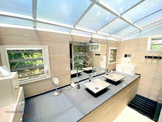  Maison  vendre 8 pices 225 m