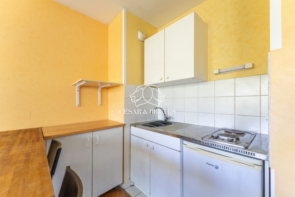 Charmant studio de 24 m² avec ascenseur, cave et vue dégagée