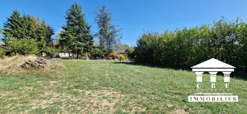   Terrain constructible de 895m² Hors lotissement à L'ABERGEMENT 