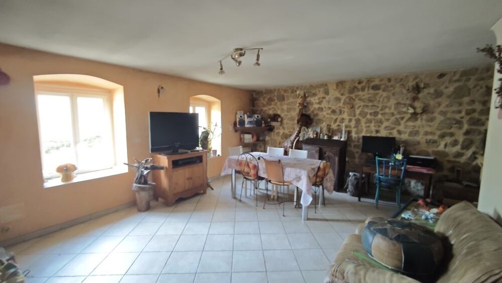 Corps de ferme grange + écurie 953m² de terrain