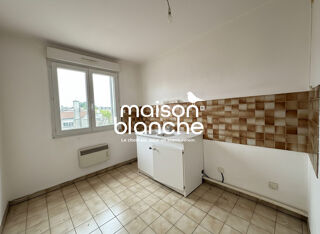  Appartement à louer 2 pièces 48 m²