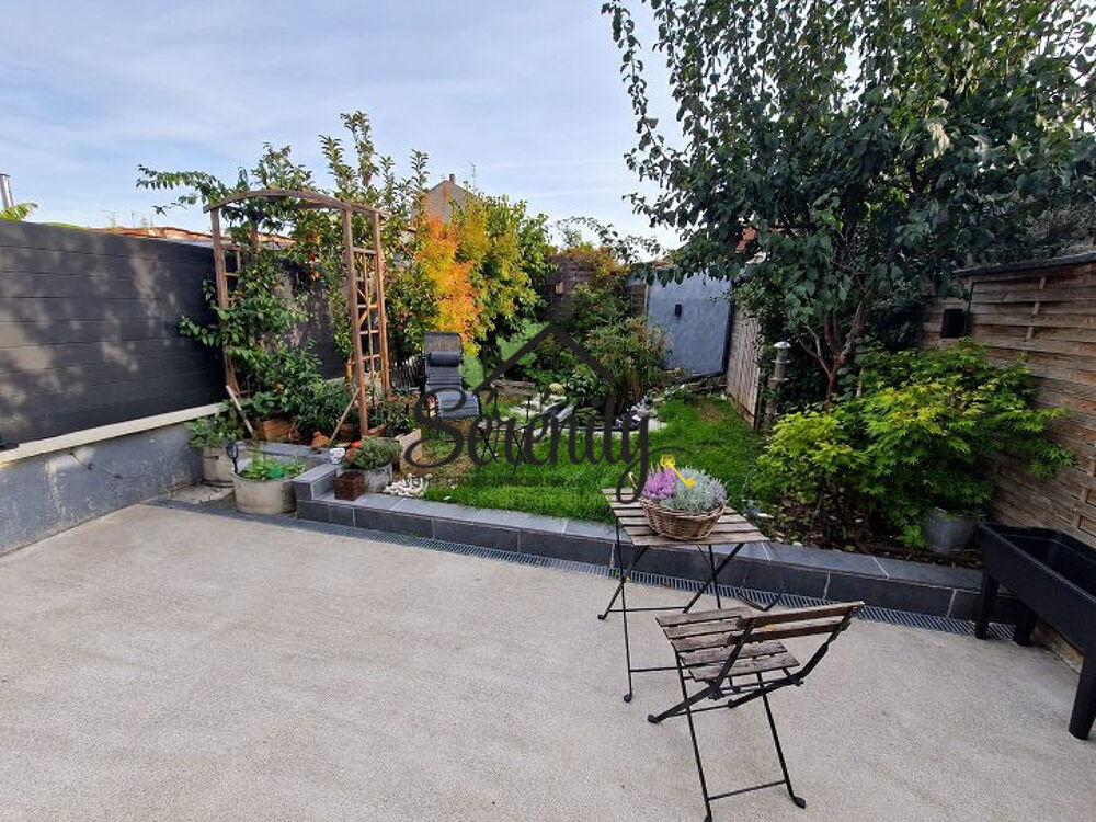 Maison, 2 chambres, jardin, garage.