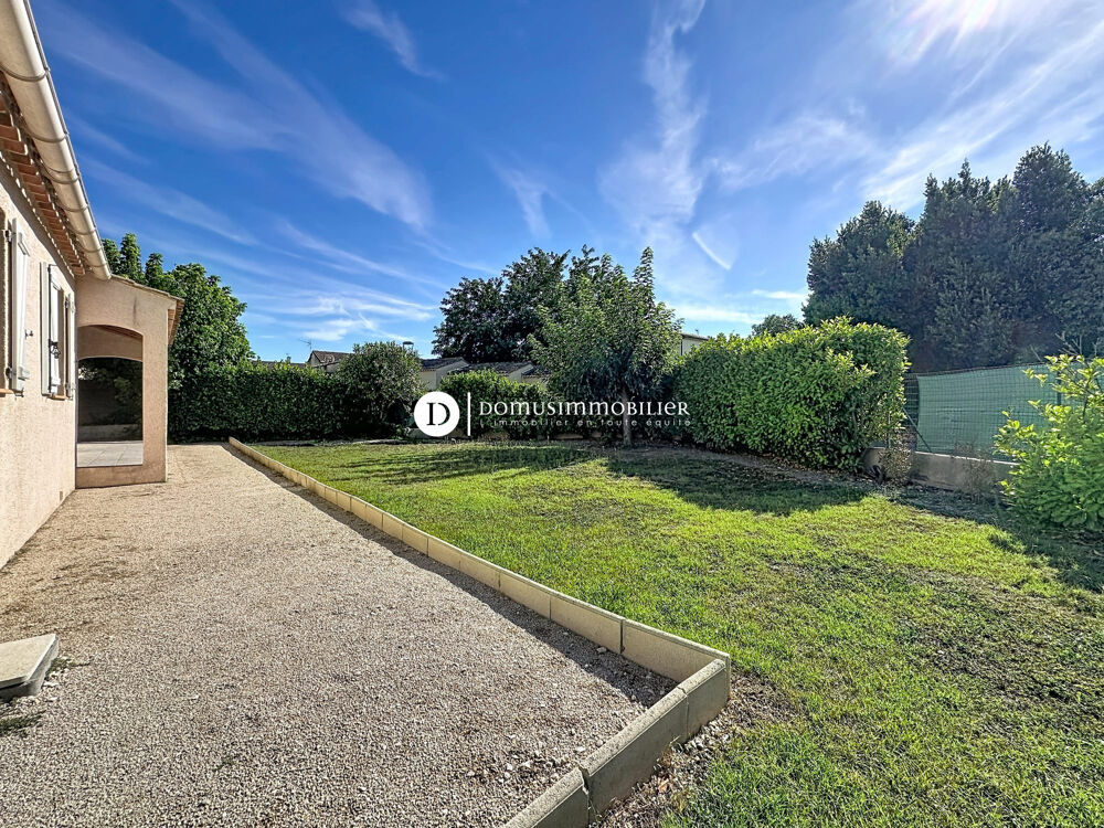 Vente Maison Villa de plain-pied avec jardin proche village Saint-saturnin-lès-avignon