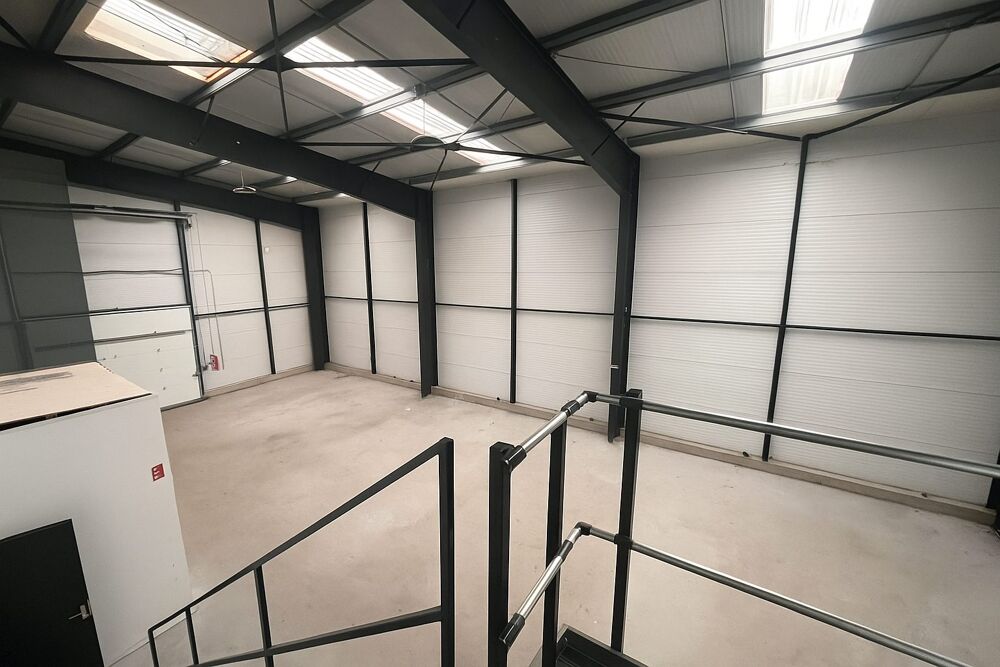   LOCAL PROFESSIONEL - LE MOUSTOIR - CRACH 