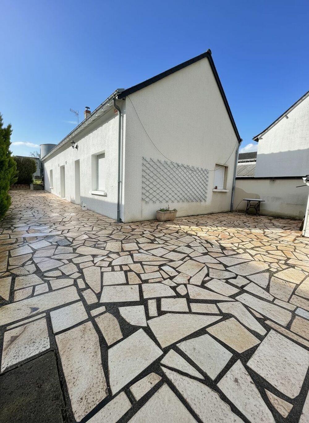 MAISON FAMILIALE