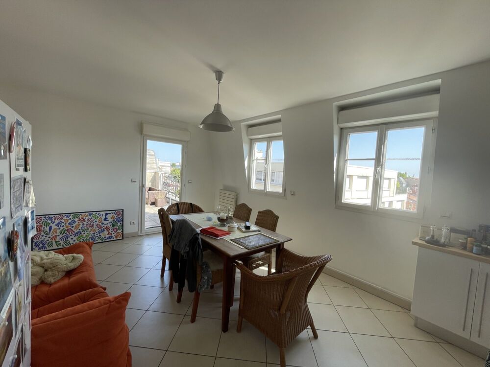 Bel appartement en dernier étage avec terrasse
