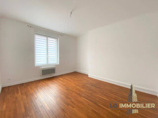  Appartement à louer 4 pièces 113 m²