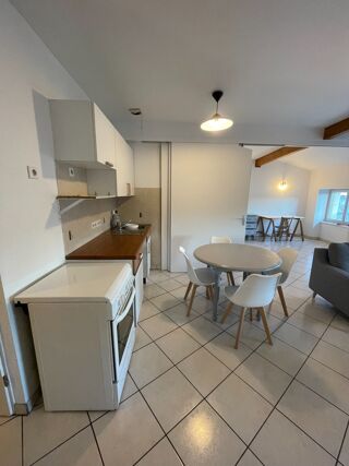  Appartement à louer 2 pièces 60 m²