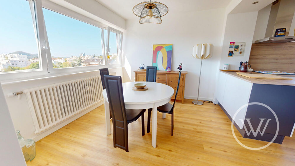 Vente Appartement Beau T4 en dernier étage avec vue, balcon et garage Besançon