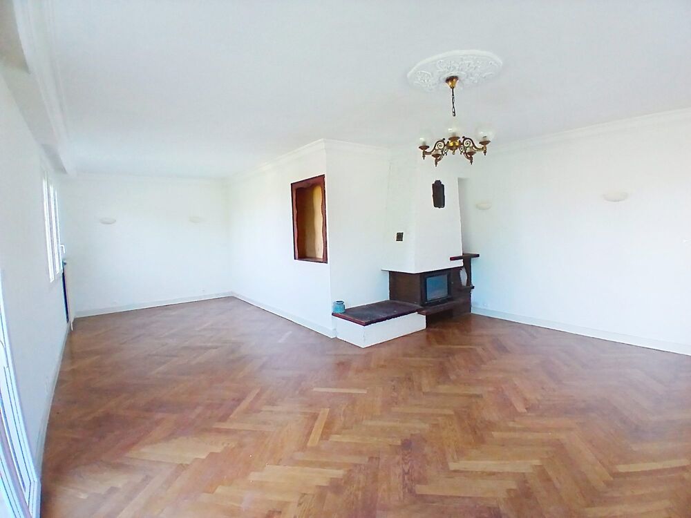 MAISON EXCEPTIONNELLE 6 PIECES DE 175 M2 CHASSIEU (69680)