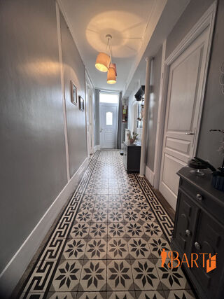  Maison � vendre 10 pi�ces 317 m�