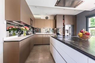  Maison � vendre 8 pi�ces 301 m�