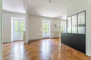  Appartement à vendre 5 pièces 151 m²