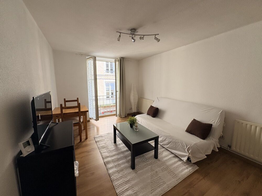 Location Appartement JOLI T1 MEUBLE CENTRE HISTORIQUE VIENNE Vienne