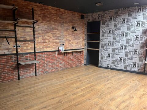   CENTRE VILLE DE VANNES -Local commercial 83 m² - RUE TRES COMME 
