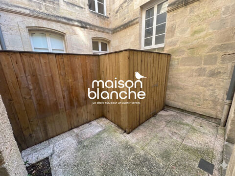   BORDEAUX CHARTRONS / CITE MONDIALE : JOLI T2 DE 42.55m² ON TRES 