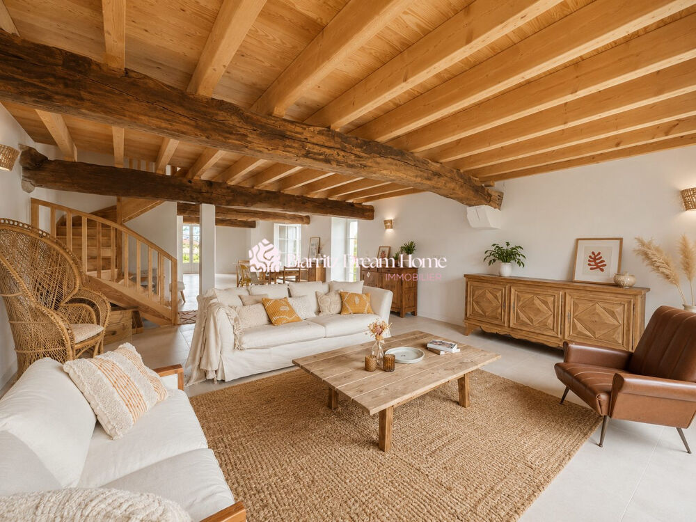 AHETZE  Appartement de caractère de 164 m² au coeur du vill