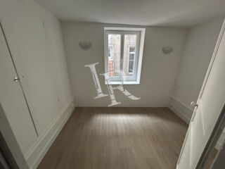  Appartement à louer 2 pièces 82 m²