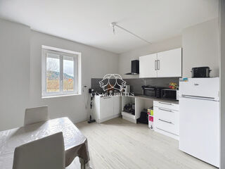  Immeuble à vendre 197 m² Thizy-les-bourgs
