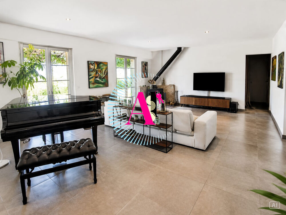 Villa familiale de 180 m² avec dépendance  Montauroux