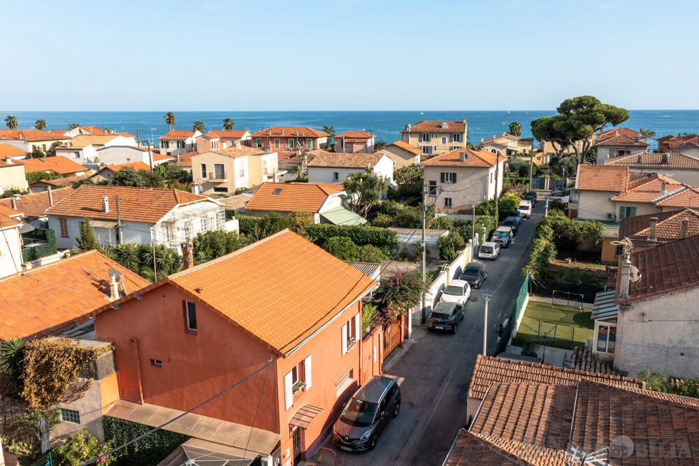 Cros de Cagnes, plein Sud, villa individuelle de 165m2 carrez,