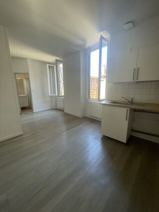  Appartement à louer 2 pièces 37 m²